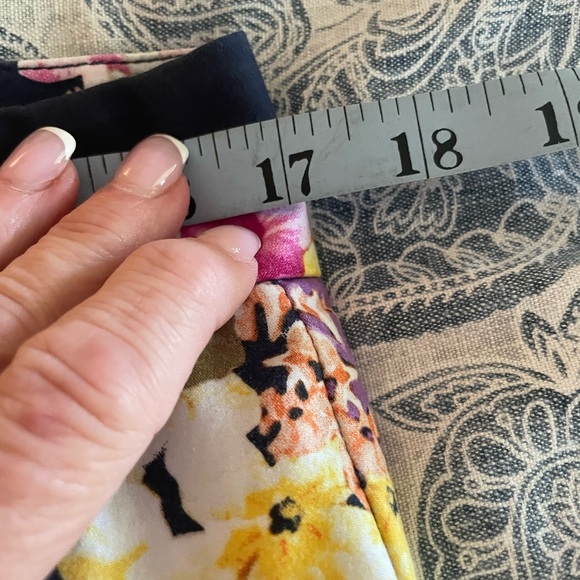 Anthropologie cropped cotton pant - Picture 7 of 7